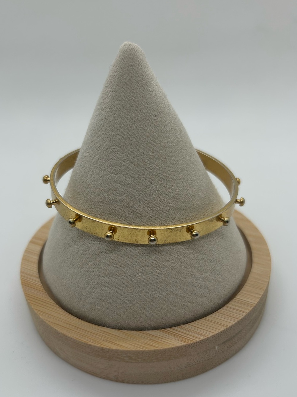 Madewell Gold-Plated Stud Bangle
Bracelet